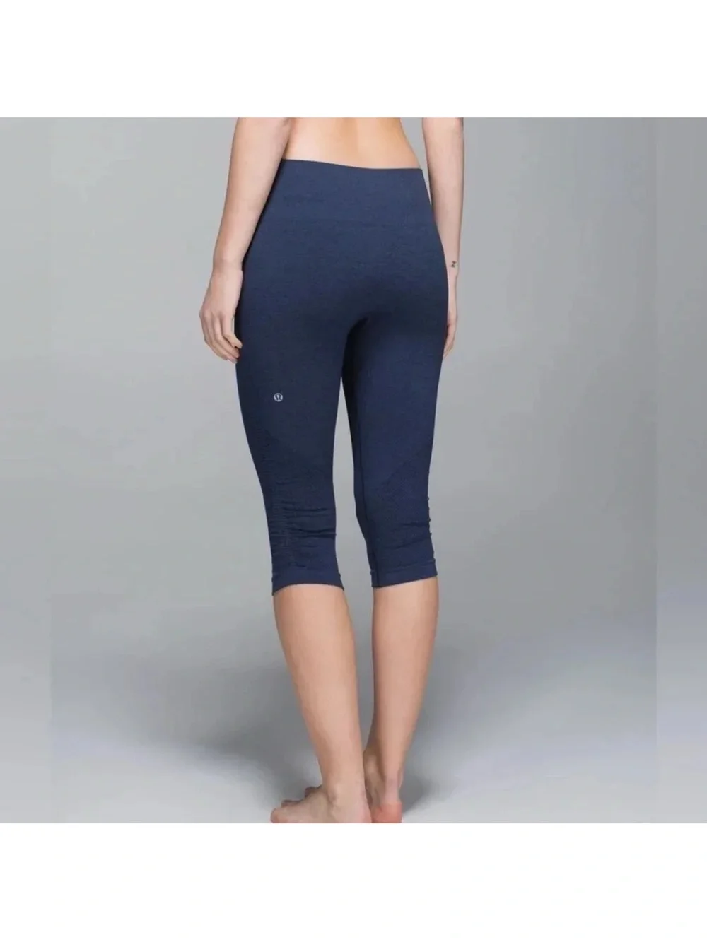 Lululemon In The Flow Crop II Leggings Heathered Blue Ruched Yoga Pants Size 4
